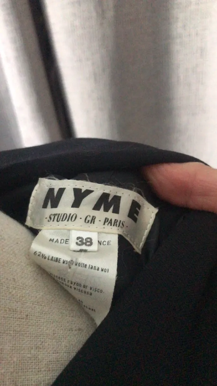 Veste noire - photo numéro 4