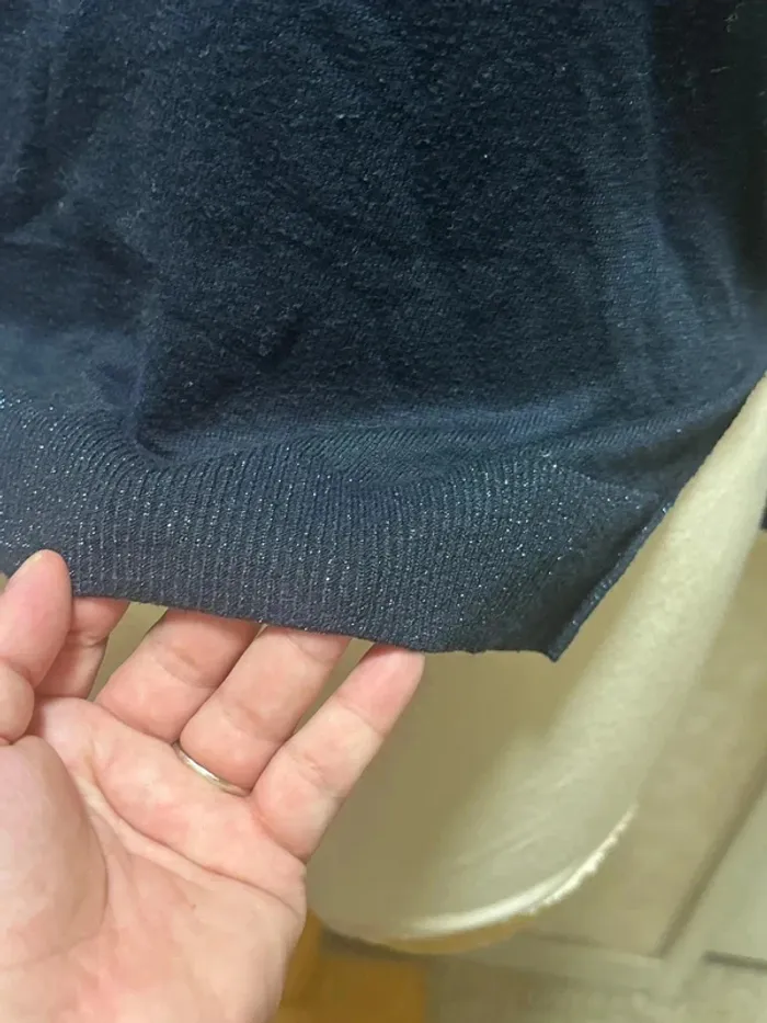 Pull taille 42-44 voir mesures marque le temp des cerises - photo numéro 3