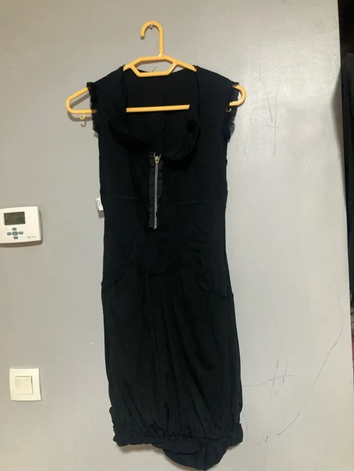 Petite robe noire Taille 1, Col Claudine Froncé, Zip Visible, Poches, Effet Bouffant - photo numéro 14