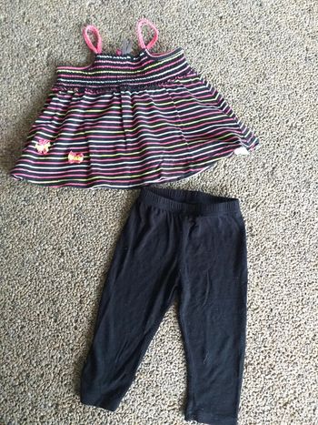 Legging et tee shirt ou robe 9 mois