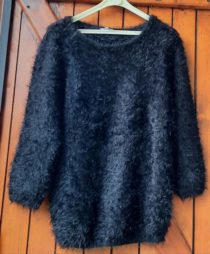Pull noir tout doux, taille L
