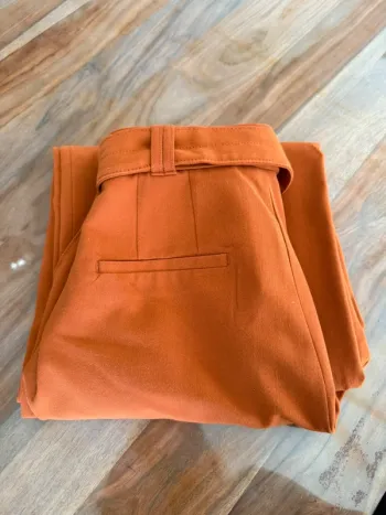 Pantalon à pince Zara