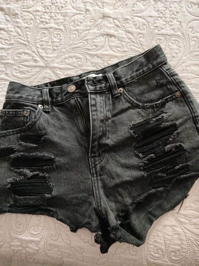 #short#noir#Pull&Bear - photo numéro 3