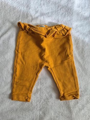 Pantalon moutarde Verbaudet fille 6 mois