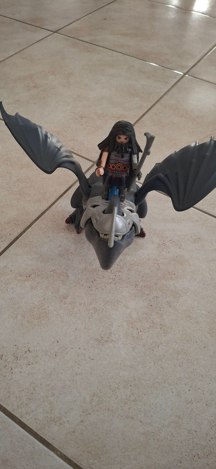 Figurine Hiccup sur Dos de Dragon - "Dragon" - Très Bon État