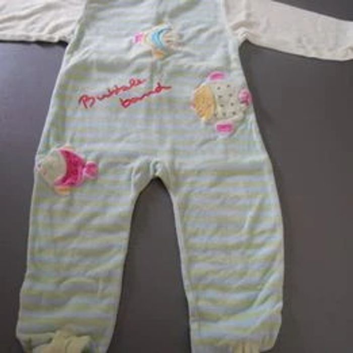 Lot de 3 Babygros et 5 Boddys 24 mois - photo numéro 4
