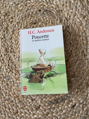 Livre « Poucette et autres contes »