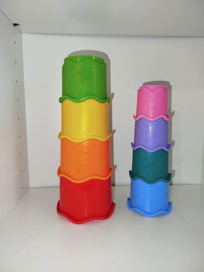 Jeu d'éveil à empiler