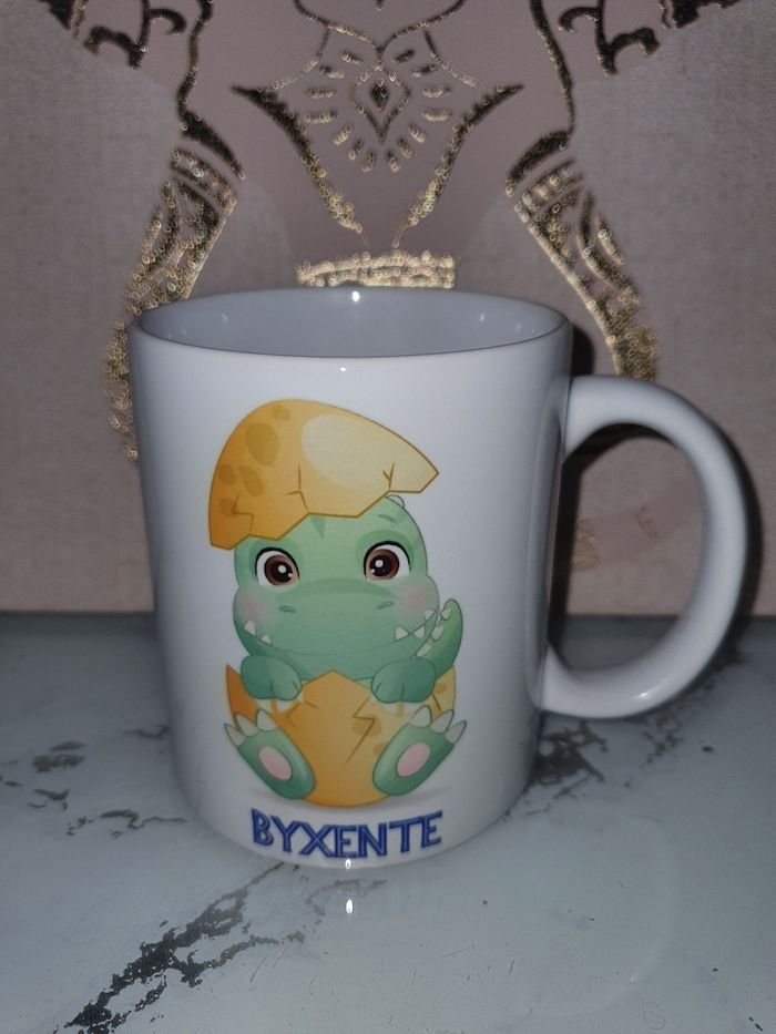 Mug bébé dinosaure personnalisé