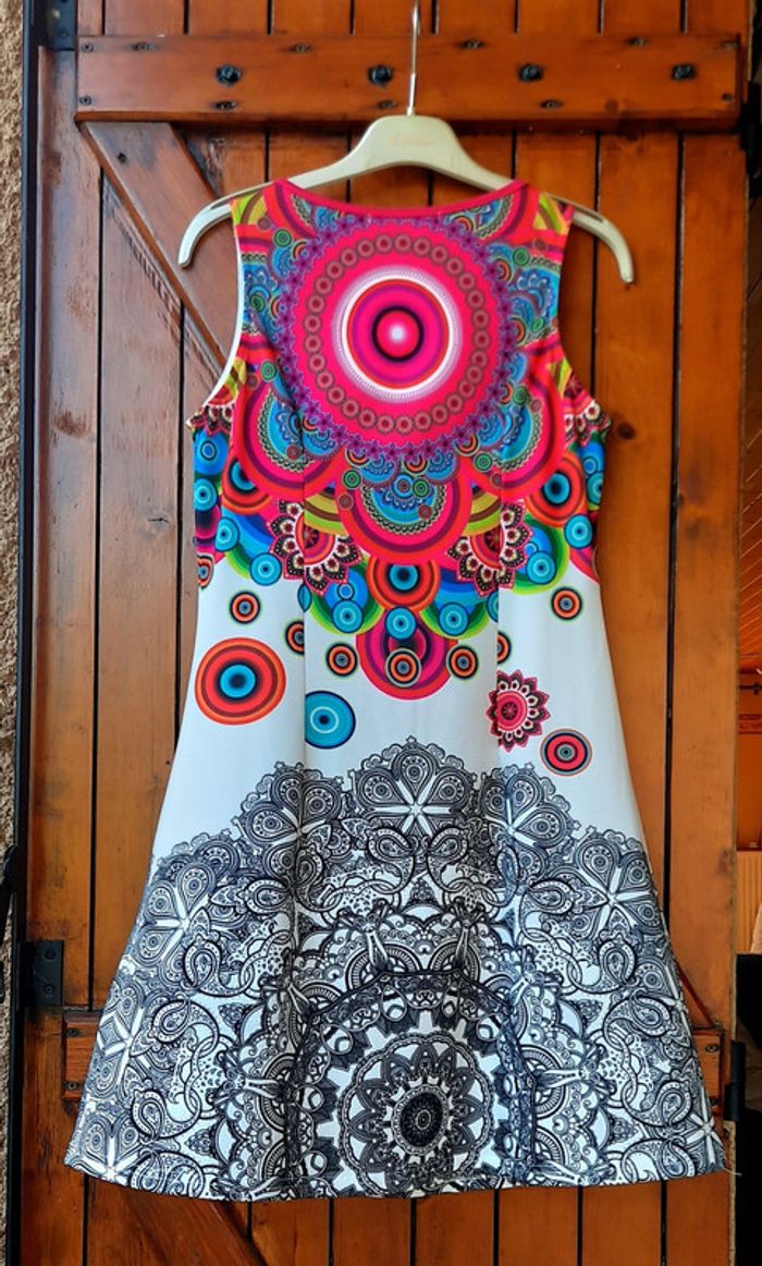 Magnifique robe sans manche, imprimée, taille s/M - photo numéro 2
