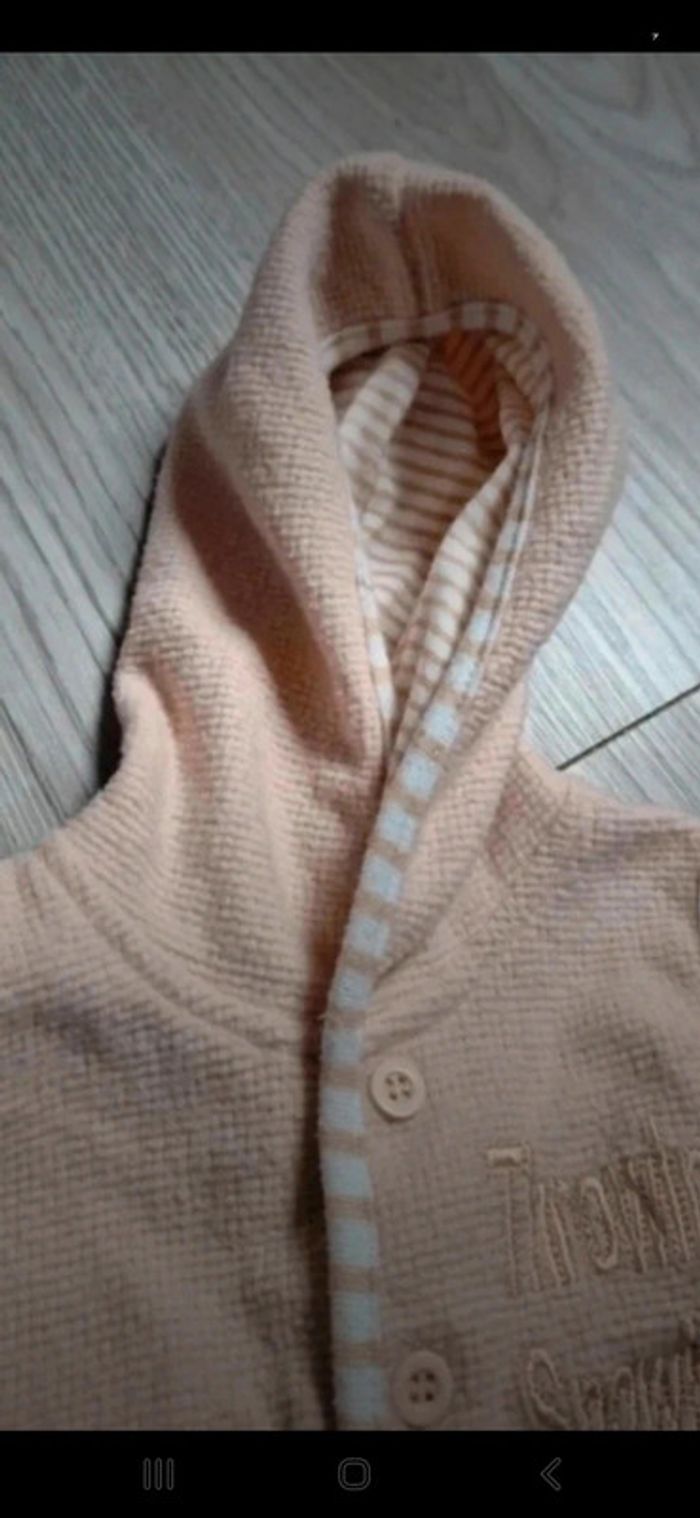 Gilet à capuche sans manches taille 0-3mois 👻 - photo numéro 2