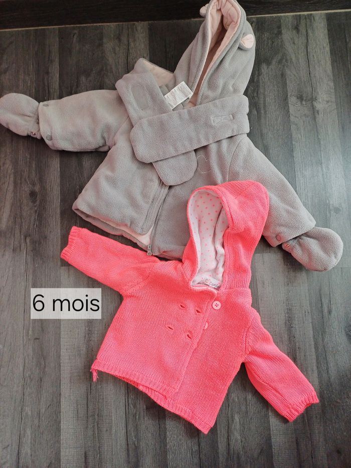 2 Gilets polaires 6 mois