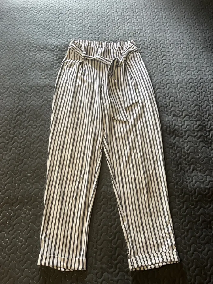 pantalons fluide jennyfer taille M