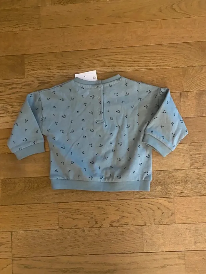 Sweat fin vert avec motif cerises 9 mois Vertbaudet neuf avec étiquette - photo numéro 6