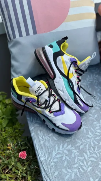 Nike Air Max 270 React BQ0103-101 – Comme neuves – 39