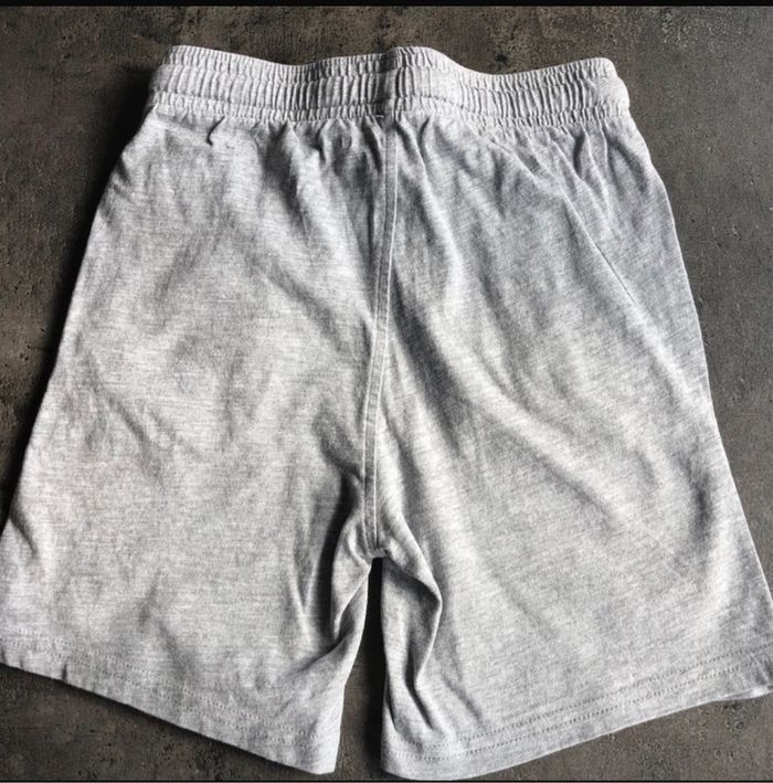 Short « Kiabi » 6 ans - photo numéro 2