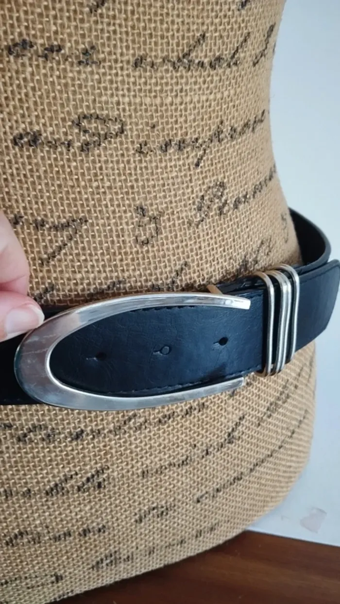 Ceinture noire boucle argenté 80 cm - photo numéro 10