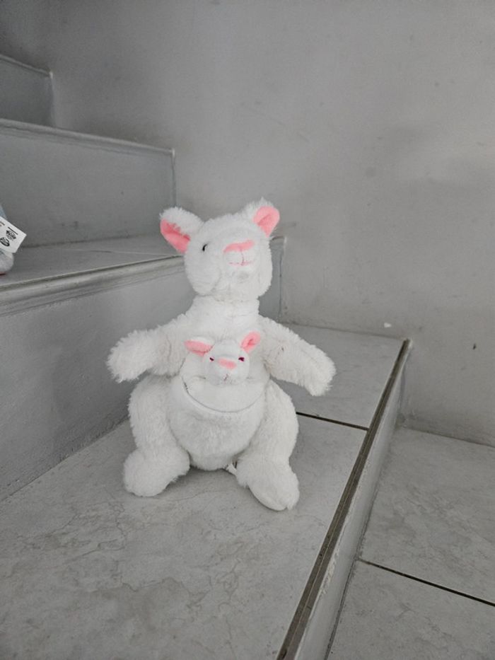 Peluche kangourou et son petit PELU