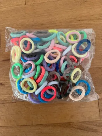 Élastiques multicolores neuves