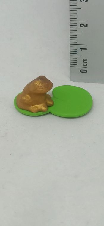 Grenouille dorée sur nénuphar playmobil