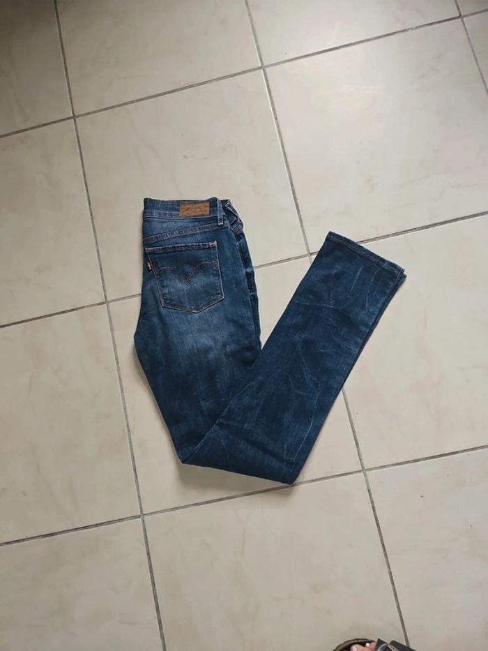 Jean marque Levi's - photo numéro 2