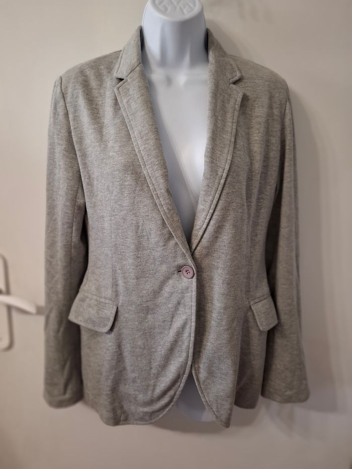 Blazer luxe collection en coton taille 36/38 en très bon état Mesure dans lannonce