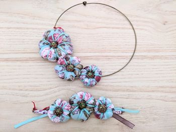 Bijoux en tissus vert rose