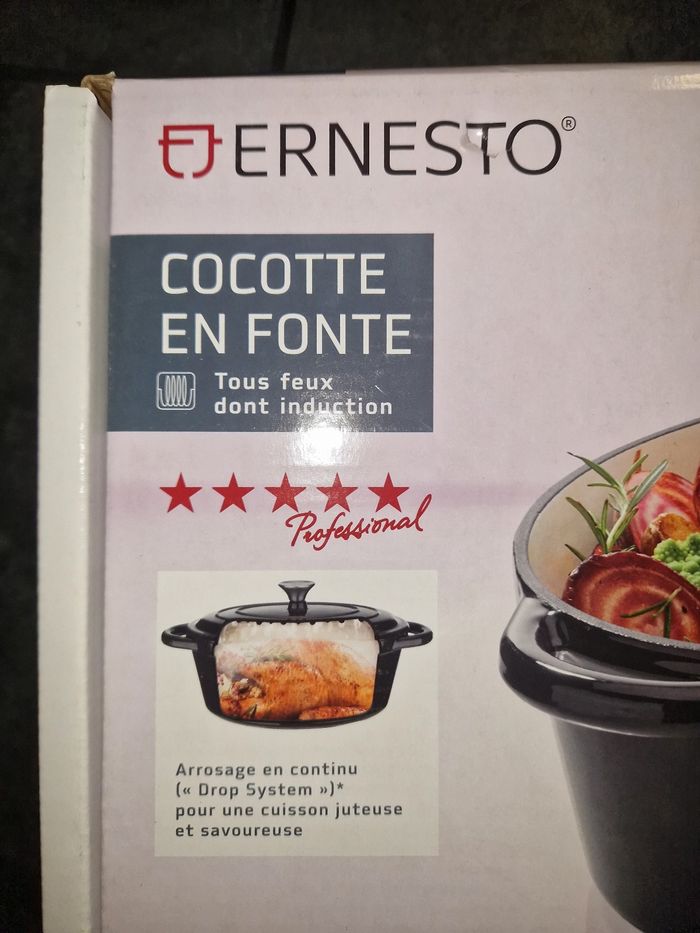 Cocotte en fonte 4 litres NEUVE - photo numéro 3