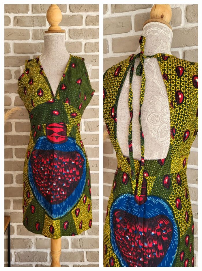 Robe wax dos nu – artisanale, fabriquée à Abidjan