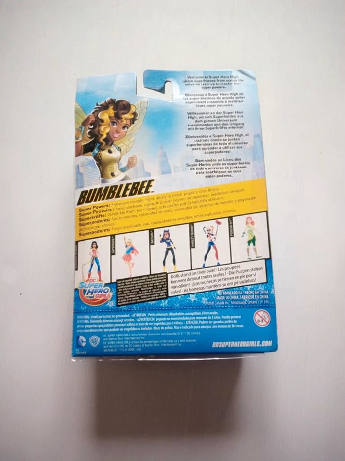 DC super hero Bumblebee - photo numéro 2
