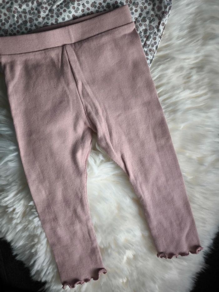 🩷 Joli ensemble Kiabi 2 pièces 24 mois 🩷 - photo numéro 3