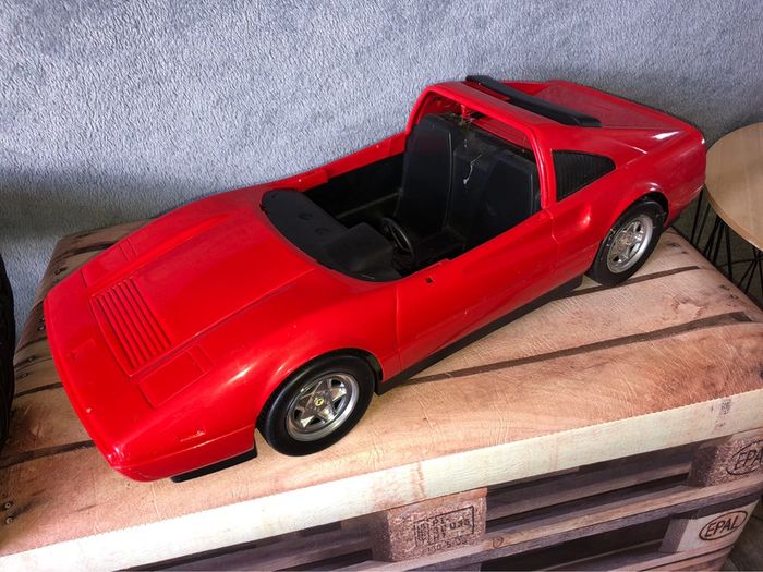 Voiture Ferrari Barbie