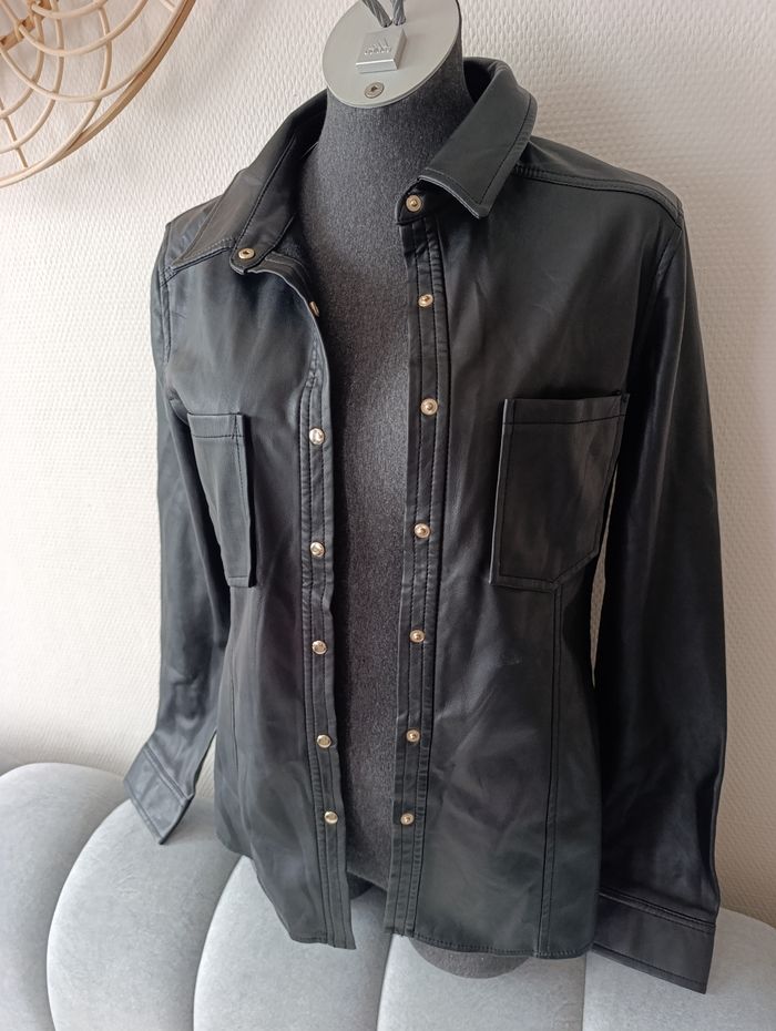 Sur chemise  similicuir taille 42 - photo numéro 3