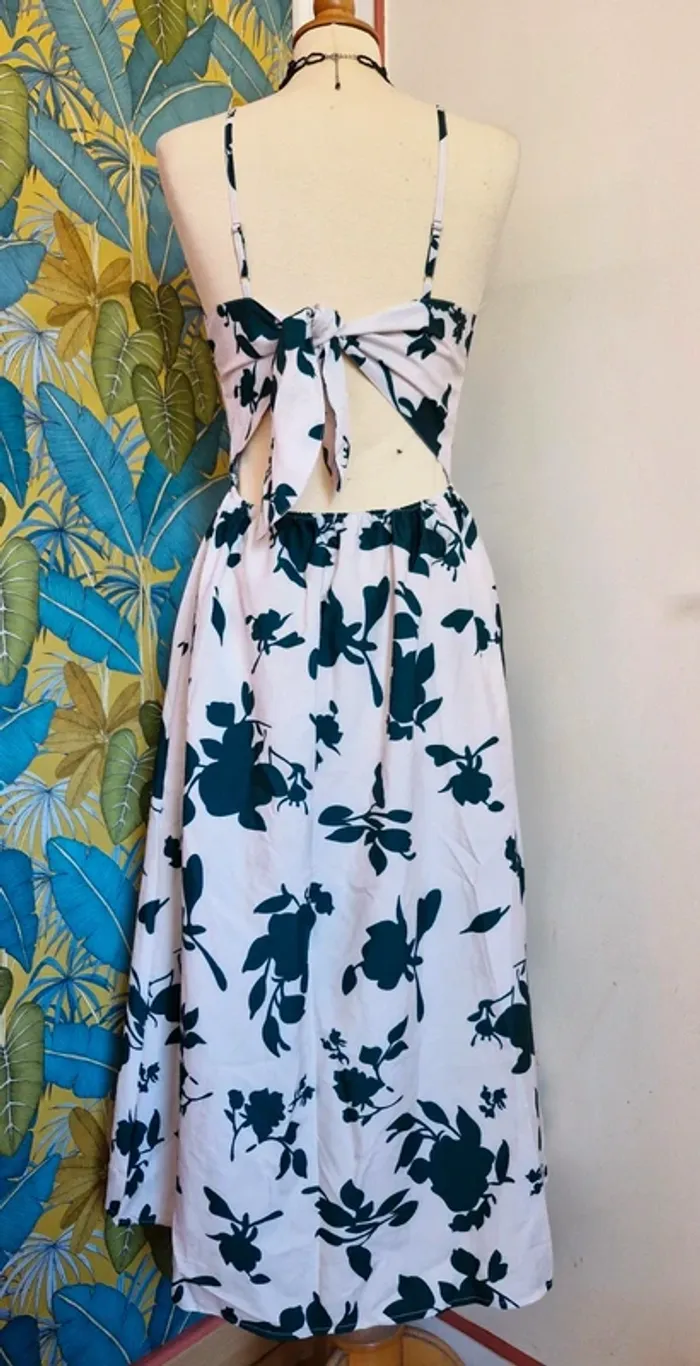 Très belle robe été dos nu, imprimé floral - photo numéro 13