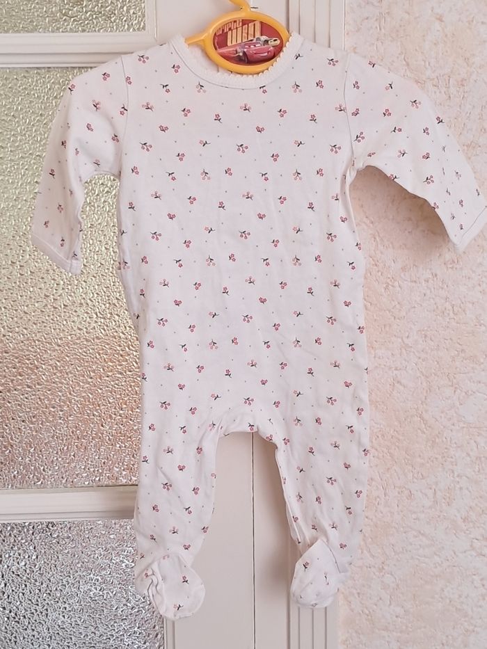 Lot de 2 pyjamas identiques 3 mois - photo numéro 2