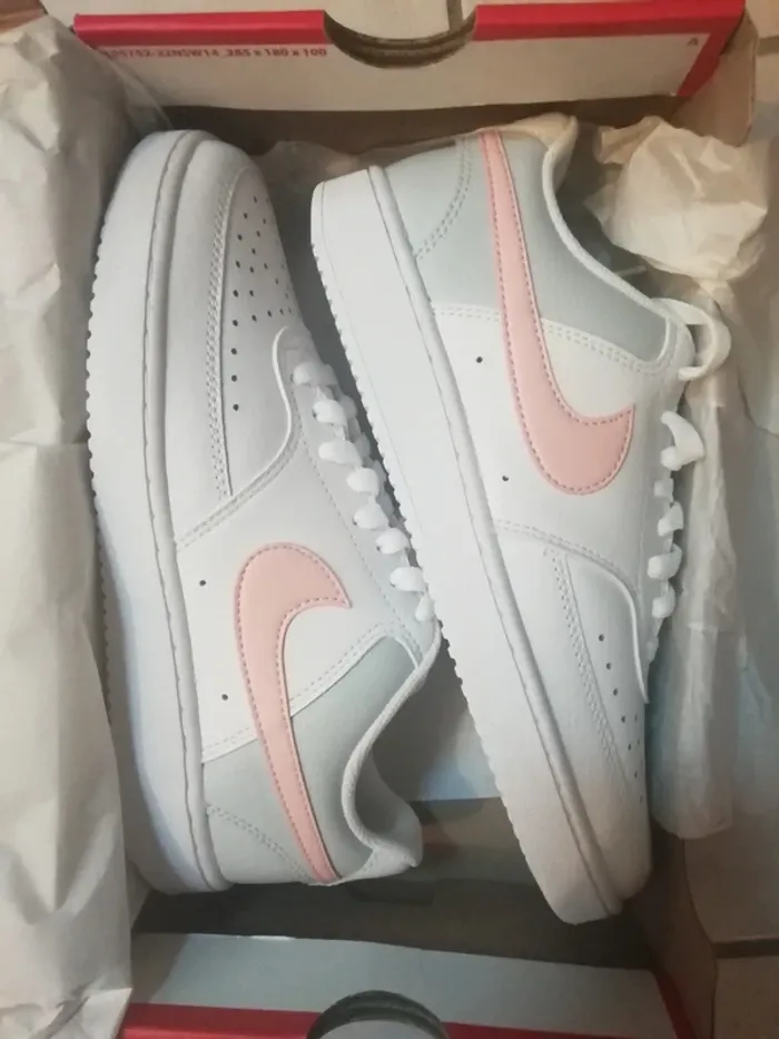 Nike corail