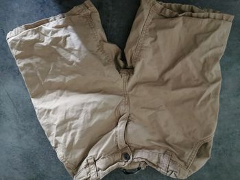 Short beige 8 ans