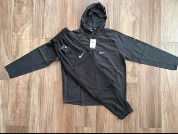 Ensemble Nike running
