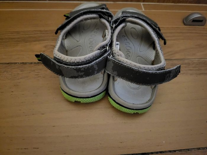 Sandales Taille 33 - photo numéro 4