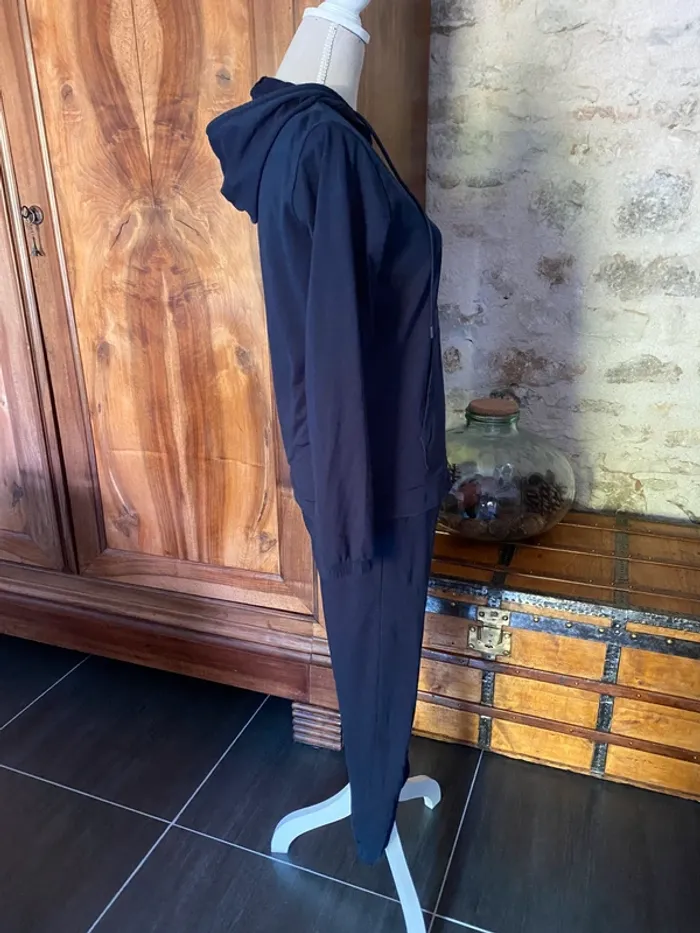Ensemble de survêtement bleu marine - photo numéro 4