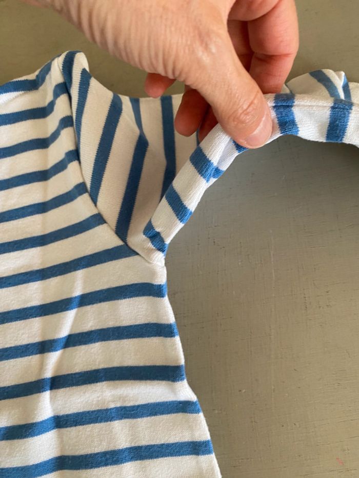 Marinière blanche à rayures bleues petit bateau 6 ans - photo numéro 12