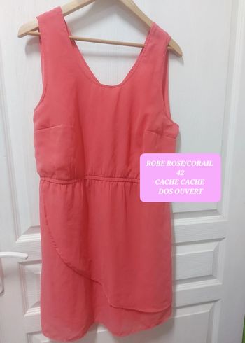 Robe cache cache 42 joli détail dos nu