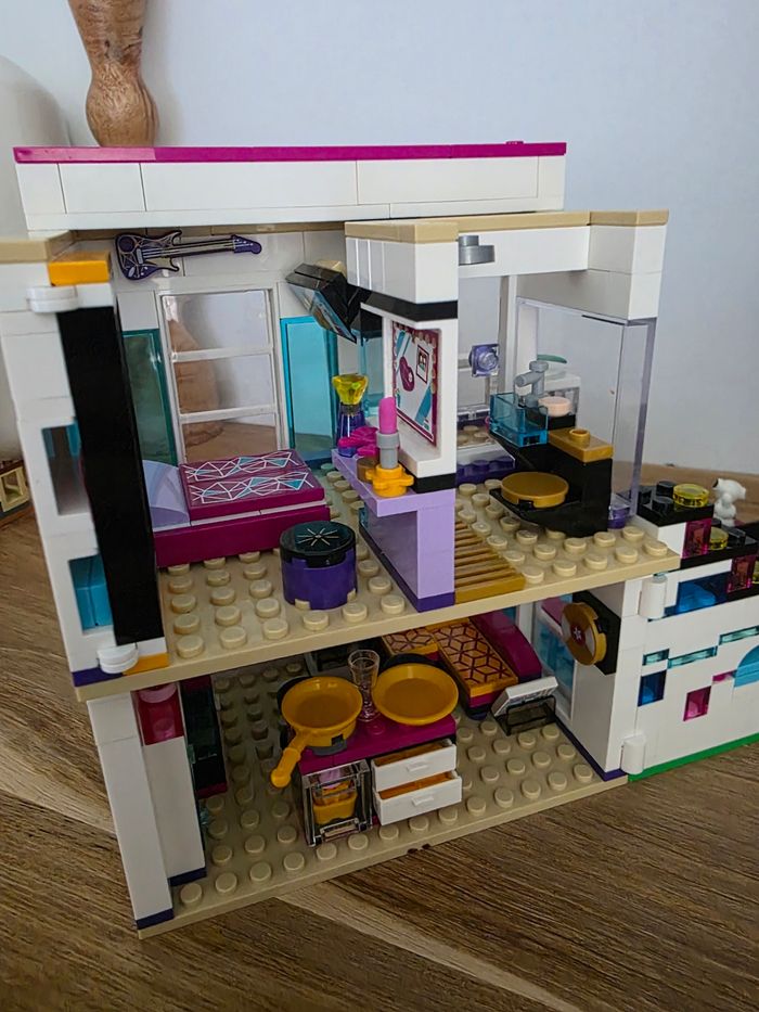 Lego 41135 + notices de montage 
La maison de la Pop star Livi
Excellent état 
Complet - photo numéro 7