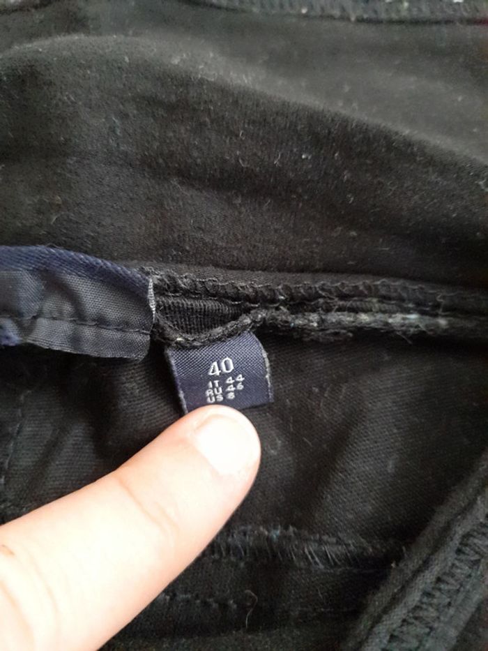 Jean noir de grossesse - photo numéro 3