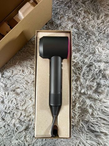 Sèche cheveux dyson fushya 