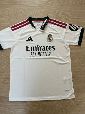Maillot de foot réal Madrid taille M 