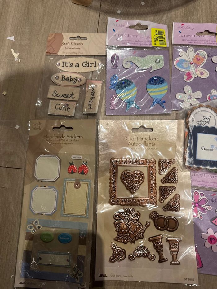Lot scrapbooking neuf - photo numéro 2