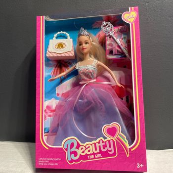 Poupée beauty avec acssessoires