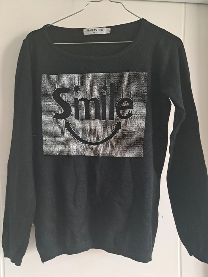 Pull fin Smile J&H Fashion TU