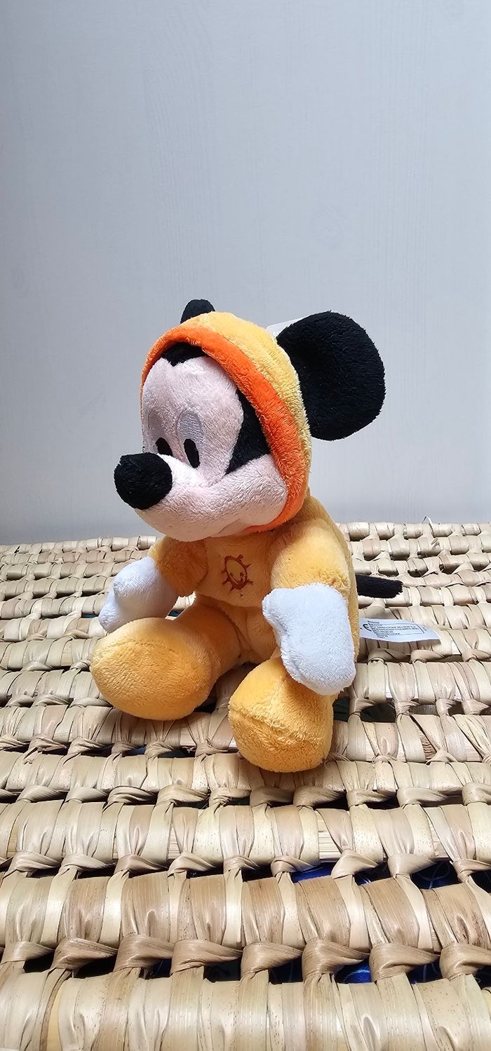 Peluche Mickey en pyjama Disney - photo numéro 2